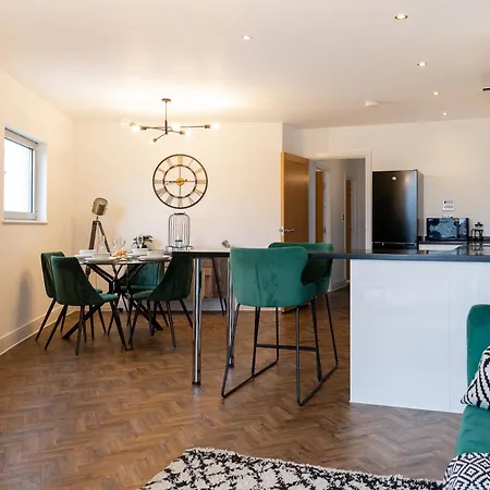 Trendy City Centre Apartment With Free Parking Cardiff Exterior photo